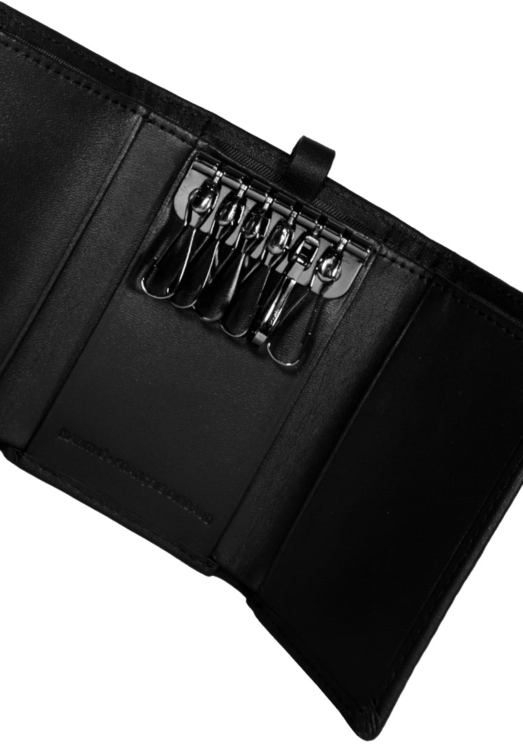 C Black Men's Keyholder